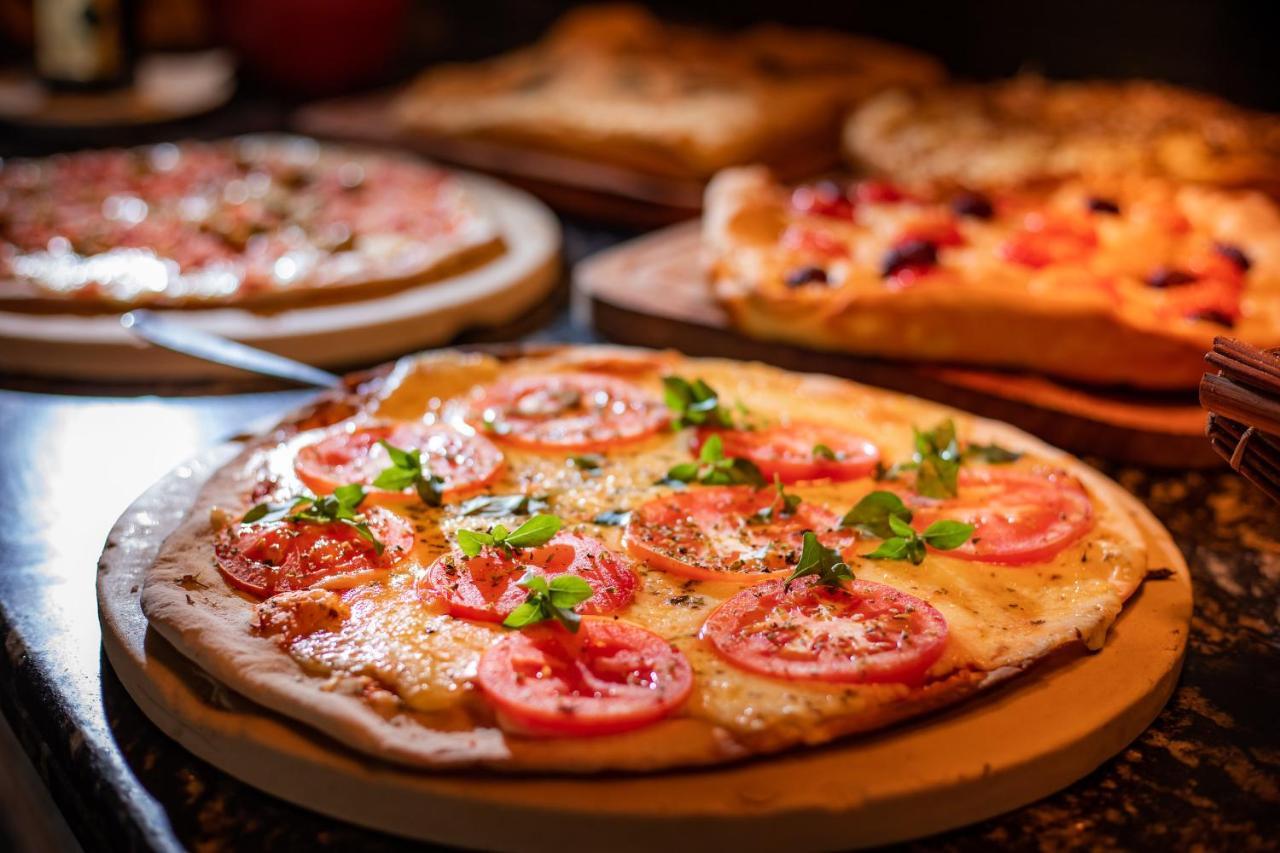 La Torre Resort All Inclusive Porto Seguro Bagian luar foto Pizza