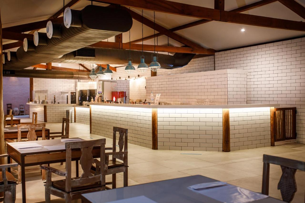La Torre Resort All Inclusive Porto Seguro Bagian luar foto The restaurant at the National Motor Museum