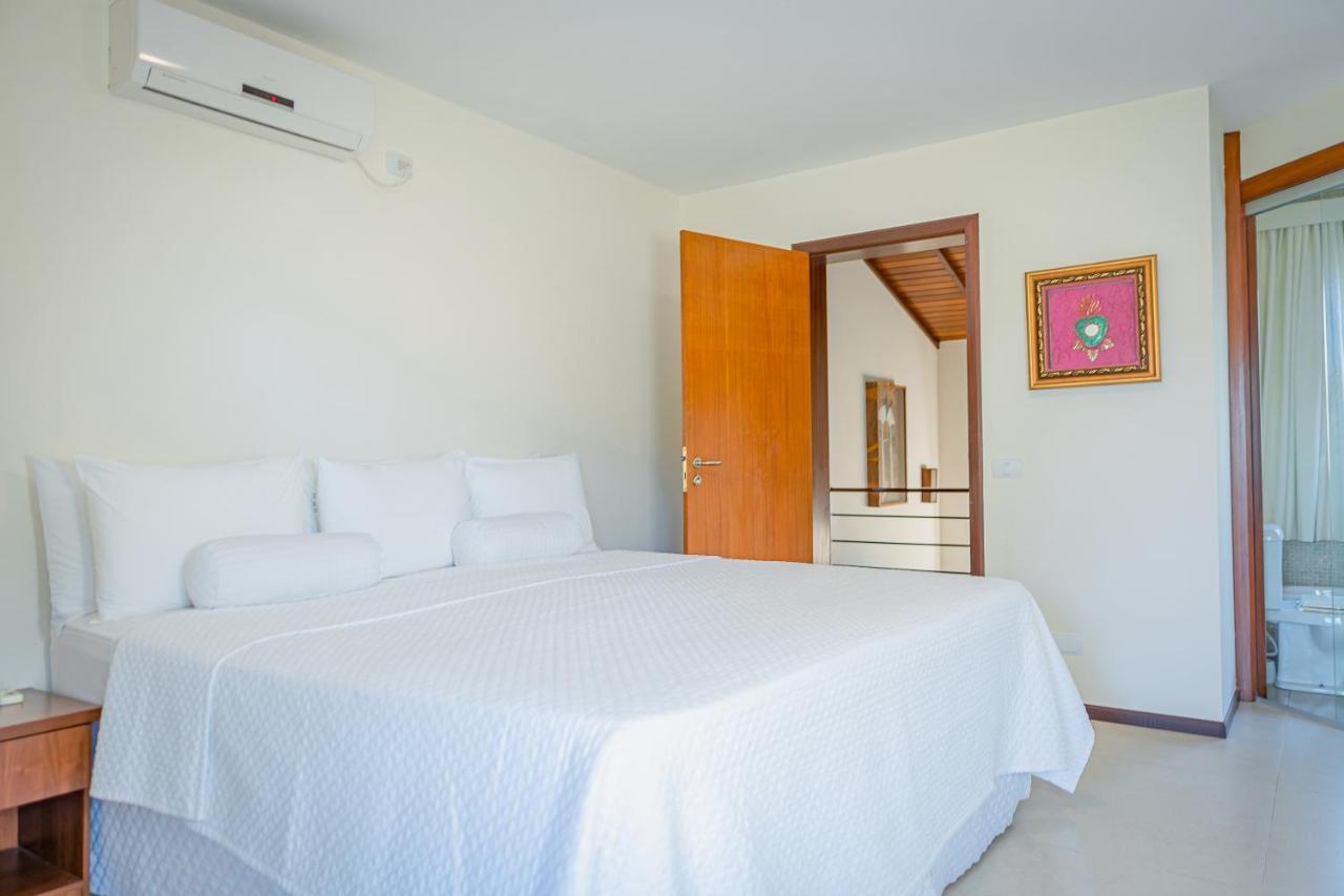 La Torre Resort All Inclusive Porto Seguro Bagian luar foto A bedroom with a split-type air conditioner